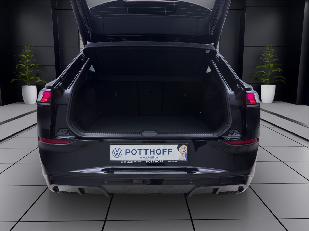 Thumb 3: Volkswagen T-Roc 1.5 eTSI DSG R-LINE AHK IQ.LIGHT NAVI HuD