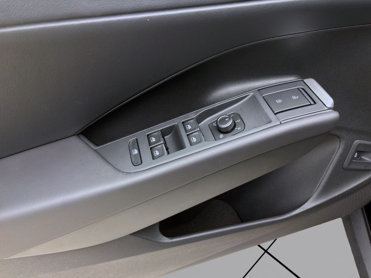 Thumb 9: Volkswagen T-Roc 1.5 eTSI DSG STYLE AHK IQ.LIGHT NAVI HuD