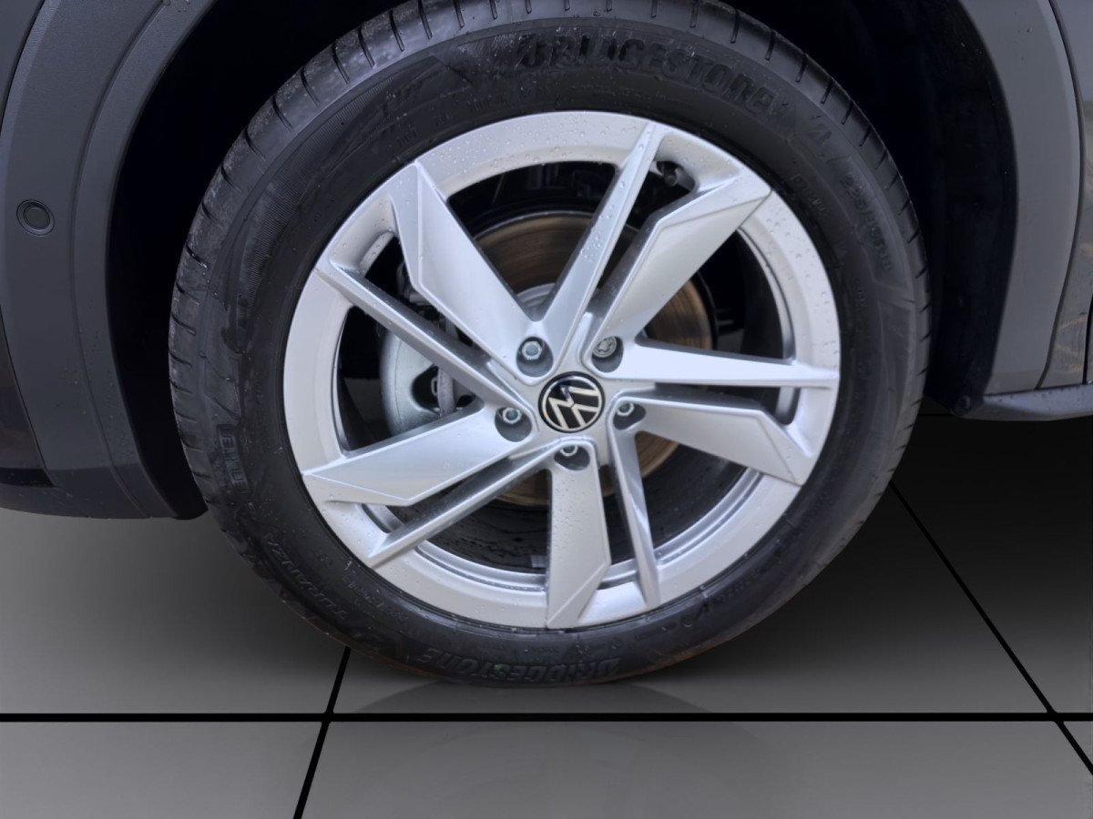 Thumb 7: Volkswagen T-Roc 1.5 eTSI DSG STYLE AHK IQ.LIGHT NAVI HuD