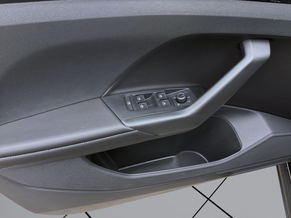 Thumb 9: Volkswagen T-Cross 1.0 TSI DSG ENERGY AHK KAMERA NAVI PDC