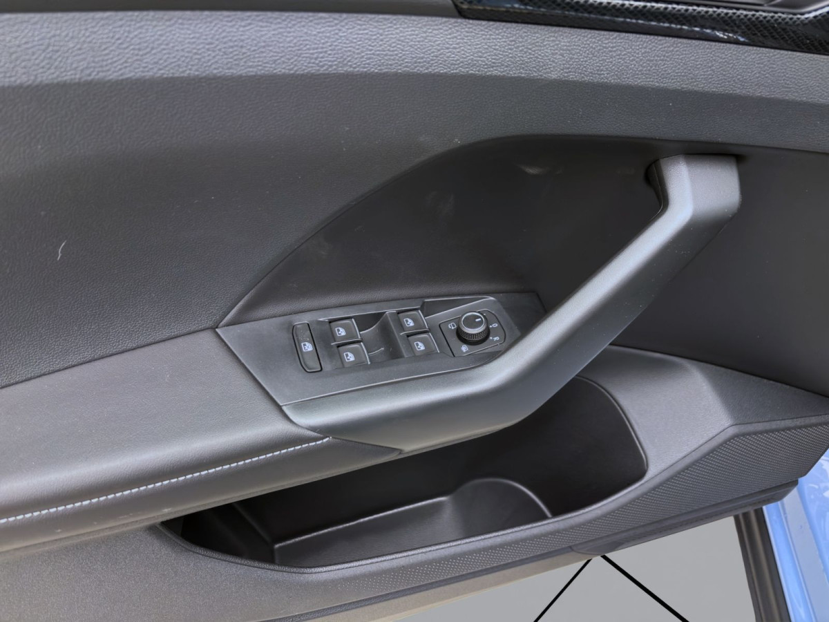 Thumb 9: Volkswagen T-Cross 1.0 TSI DSG ENERGY AHK KAMERA NAVI PDC