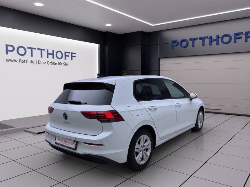 Bild 4: Volkswagen Golf 1.5 TSI LIFE STDHZG AHK KAMERA NAVI