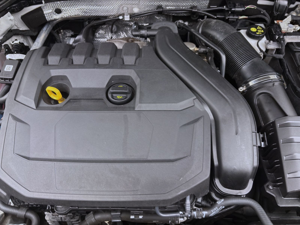 Thumb 16: Volkswagen Golf 1.5 TSI LIFE STDHZG AHK KAMERA NAVI