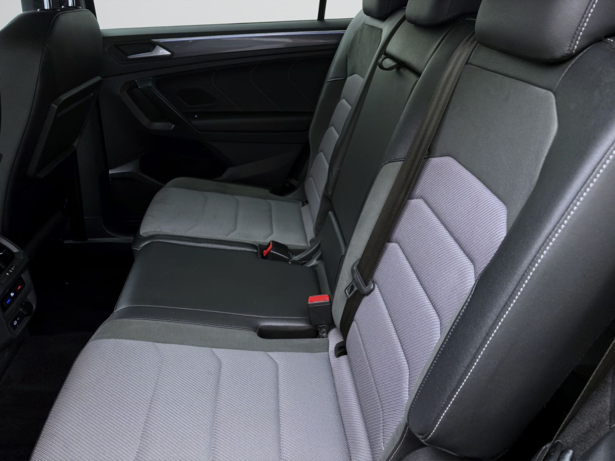 Thumb 13: Volkswagen Tiguan Allspace 2.0 TDI DSG 4M R-LINE STDHZG KAMERA NAVI