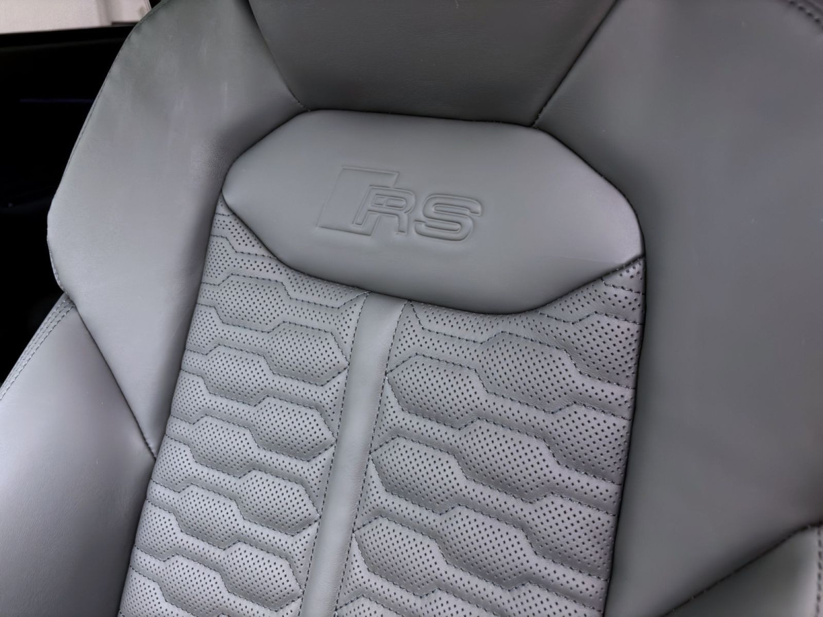 Thumb 18: Audi RS Q8 SUV PERFORMANCE AHK B&O LM23 PANO HUD WR23