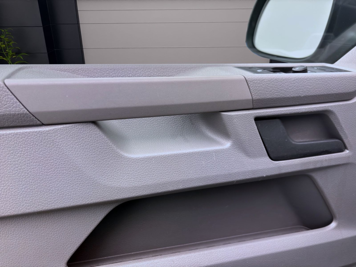 Thumb 9: Volkswagen T6.1 Kombi 2.0 TDI KAMERA PDC APP-CONNECT