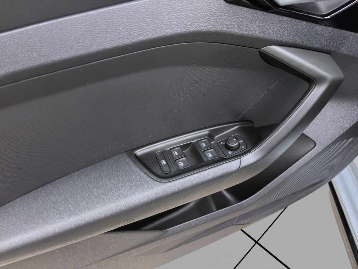 Thumb 9: Audi A1 Sportback 25 TFSI NAVI+ KAMERA SITZHZG PDC KLIMA