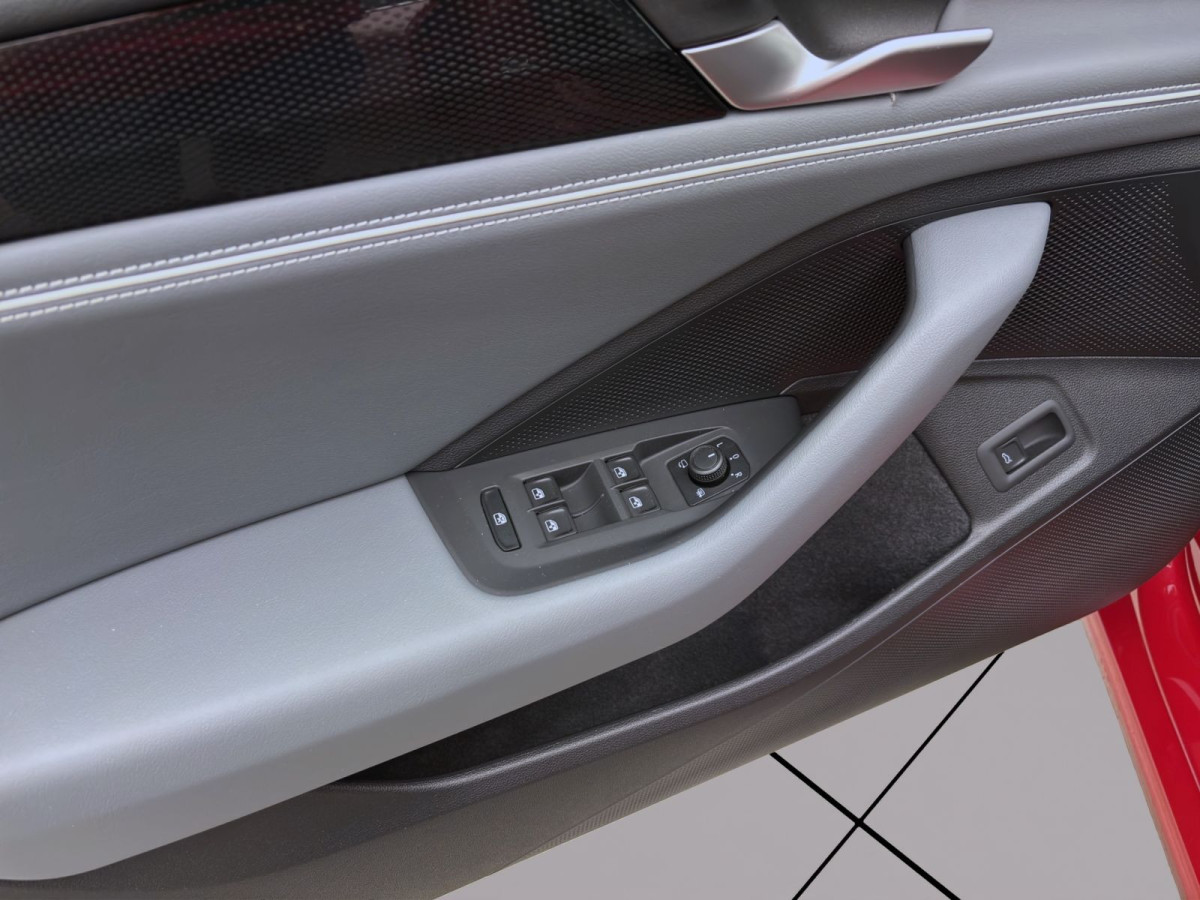 Thumb 9: Volkswagen Passat Variant 2.0 TDI DSG BUSINESS NAVI KAMERA SITZHZG PDC