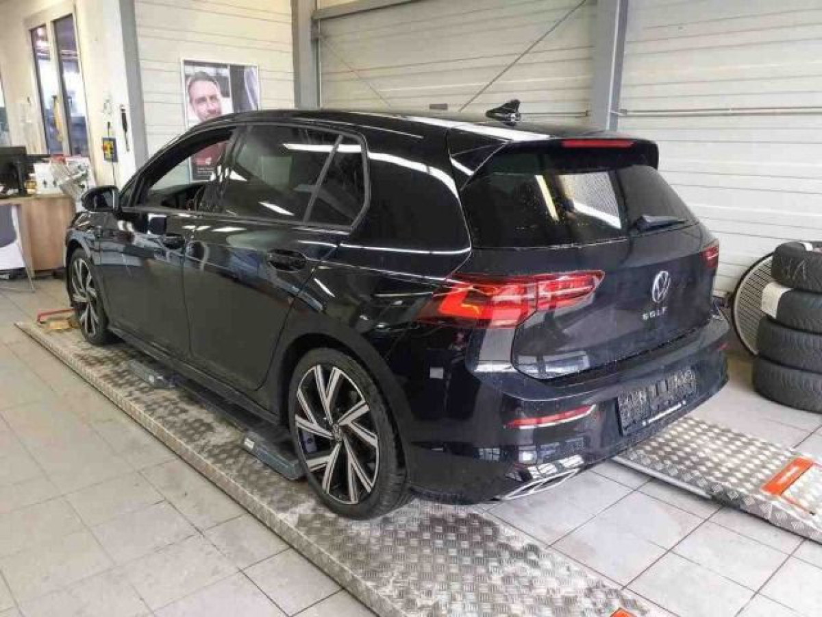 Thumb 1: Volkswagen Golf 2.0 TDI DSG R-LINE PANO IQ.LIGHT HuD KAMERA