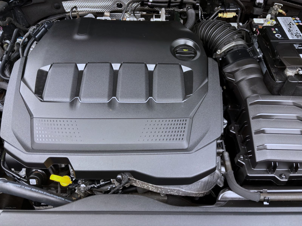 Thumb 17: Seat Ateca 2.0 TDI DSG STYLE AHK NAVI SITZHZG PDC