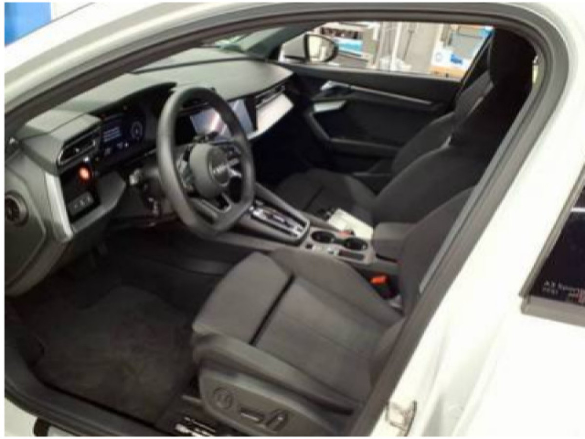 Thumb 2: Audi A3 Sportback 30 TFSI AHK NAVI KAMERA VIRTUAL