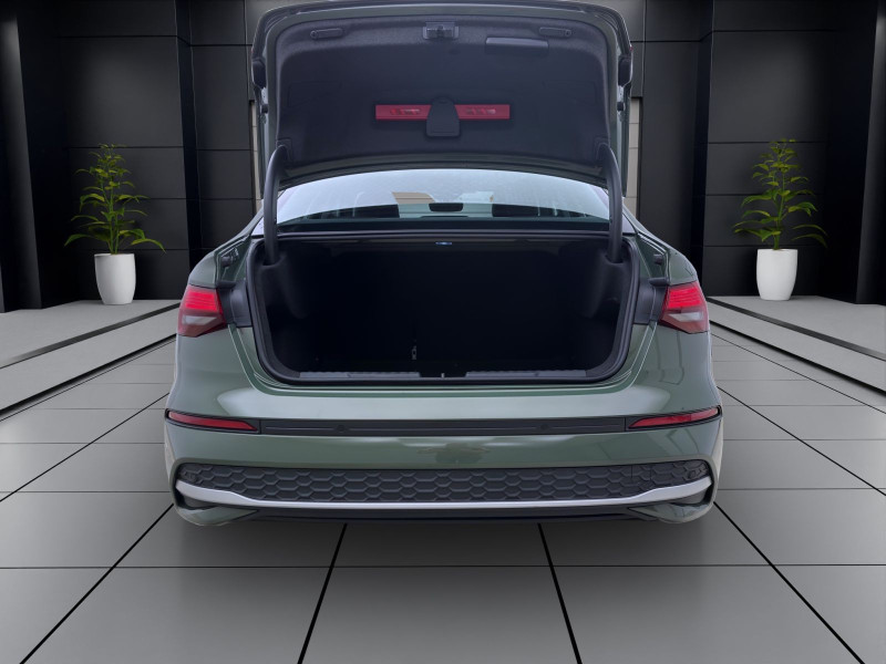 Bild 3: Audi A3 Limousine 30 TFSI NAVI+ KAMERA SITZHZG PDC KLIMA