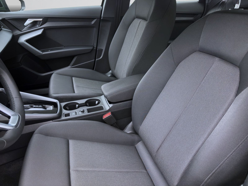 Bild 8: Audi A3 Limousine 30 TFSI NAVI+ KAMERA SITZHZG PDC KLIMA