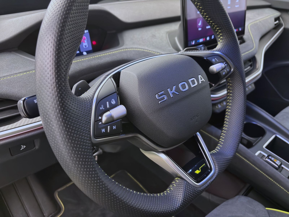 Thumb 18: Škoda ELROQ RS 4X4 MAXX AHK 21" 360° WÄRMEP. HEAD-UP