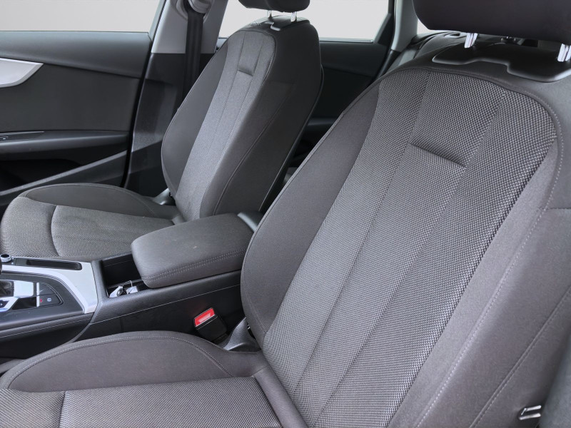 Bild 8: Audi A4 Avant 30 TDI ADVANCED NAVI SITZHZG LED PDC