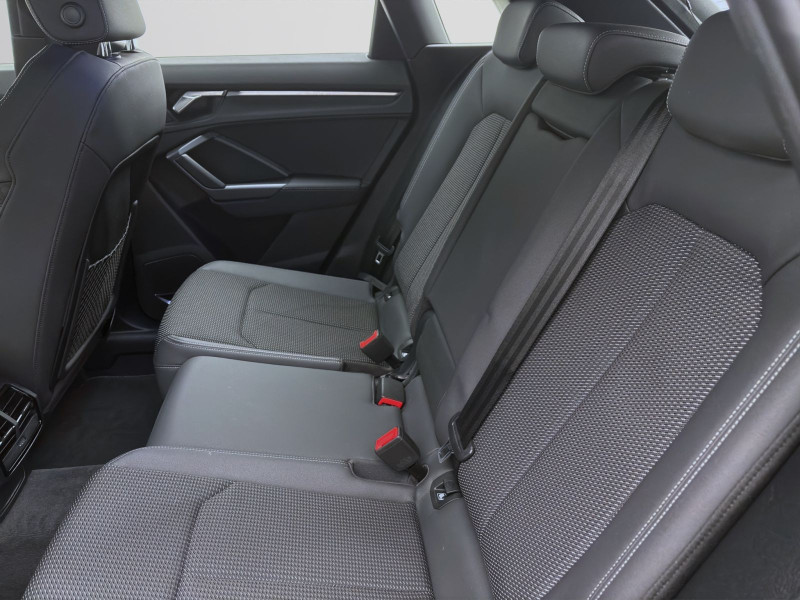 Bild 14: Audi Q3 35 TFSI S LINE NAVI+ PDC SITZHZG KAMERA