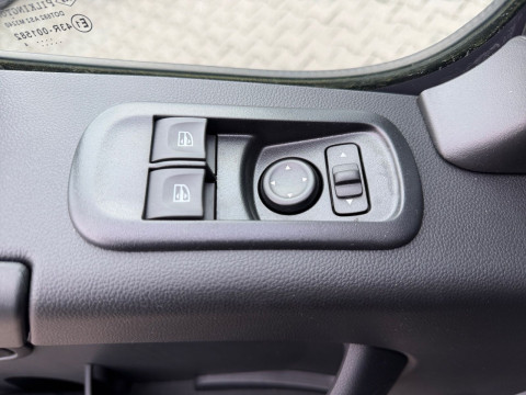 Ansicht 15 - Gebrauchtwagen Fahrzeug, Modell Interstar der Marke Nissan von Verkäufer Autohaus Paul Vertriebs GmbH & Co.KG