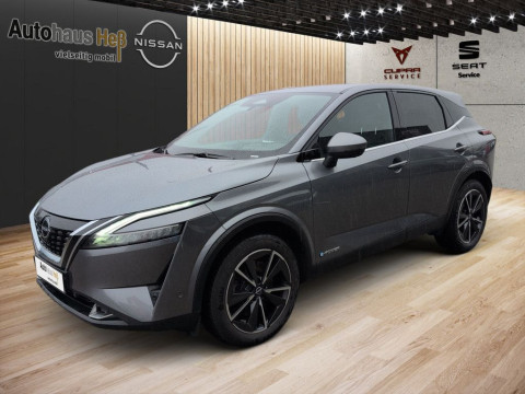 Automodell: Qashqai in der Farbe grau