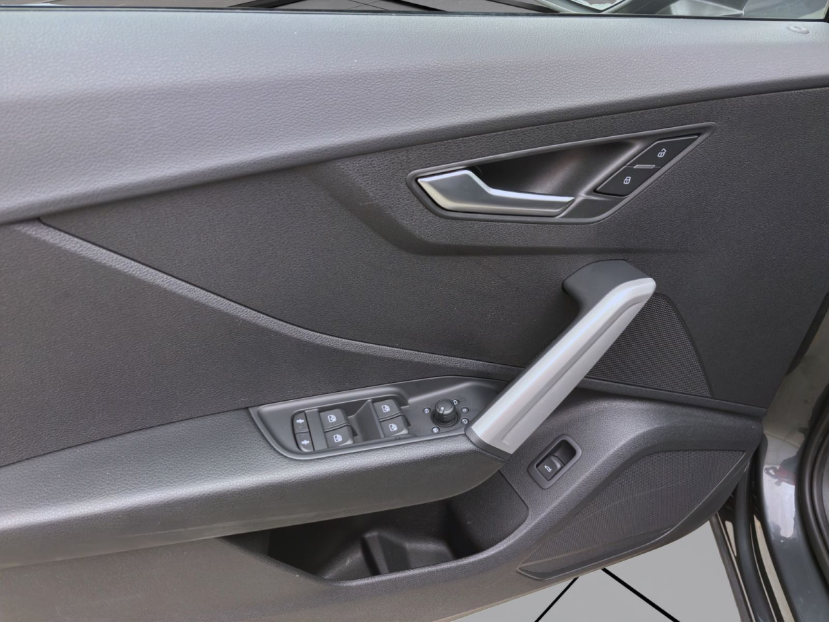 Thumb 9: Audi Q2 35 TDI MATRIX NAVI KAMERA SITZHZG