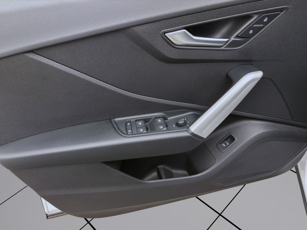 Thumb 9: Audi Q2 30 TFSI ADVANCED AHK LED SITZHZG PDC GRA