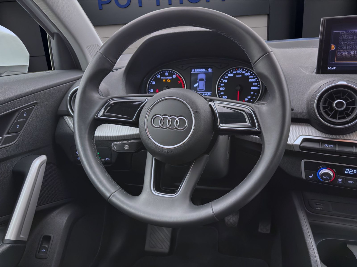 Thumb 10: Audi Q2 30 TFSI ADVANCED AHK LED SITZHZG PDC GRA