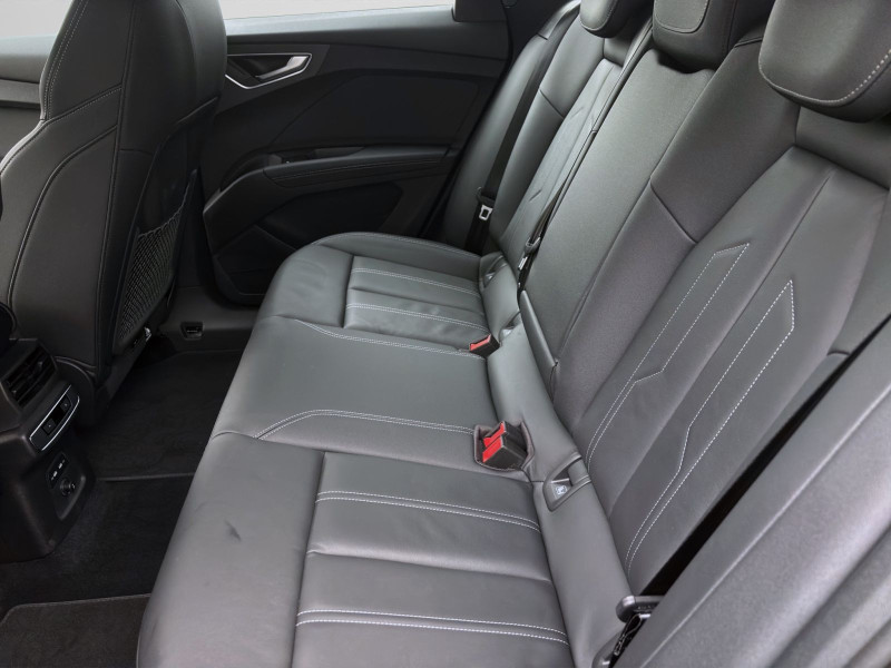 Bild 14: Audi Q4 e-tron 55 Q AHK NAVIKAMERA LED SITZHZG