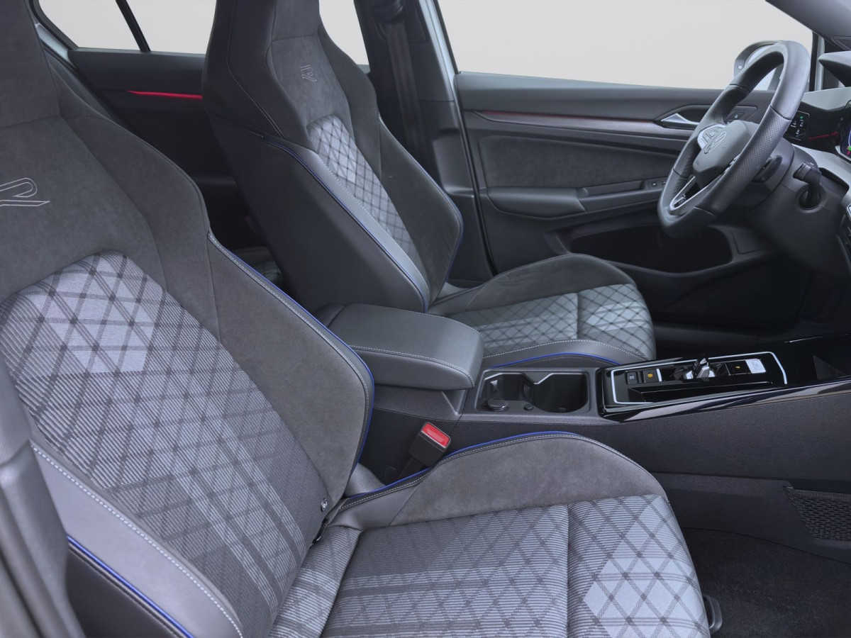 Thumb 15: Volkswagen Golf 1.5 eTSI DSG R-LINE NAVI ACC HuD LED