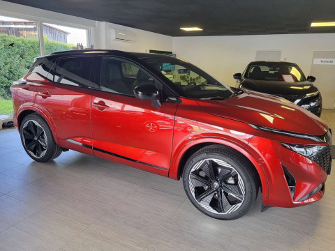 Automodell: Qashqai in der Farbe rot