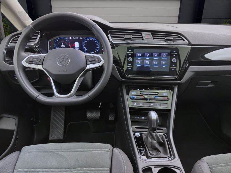 Bild 12: Volkswagen Touran 2.0 TDI DSG HIGHLINE STDHZG AHK PANO NAVI