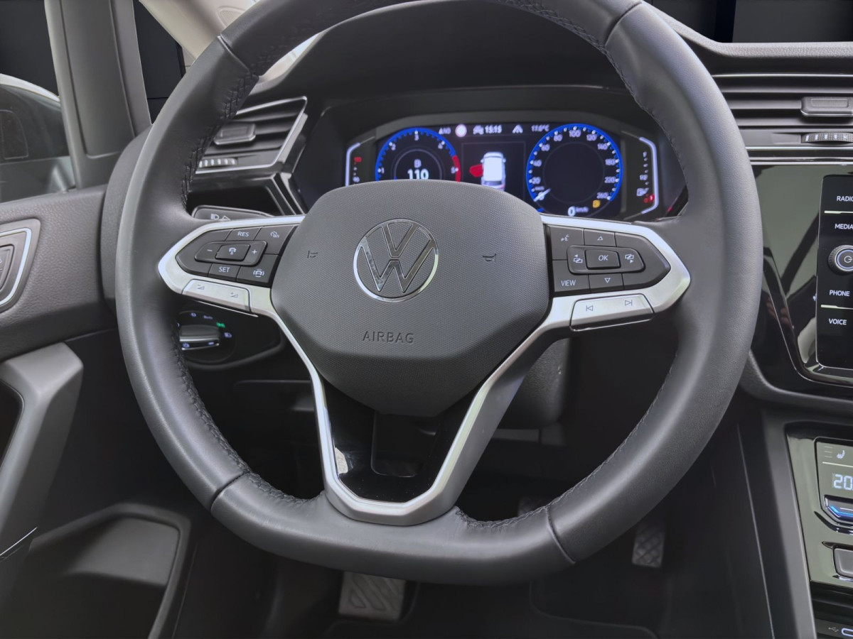 Thumb 11: Volkswagen Touran 2.0 TDI DSG HIGHLINE STDHZG AHK PANO NAVI