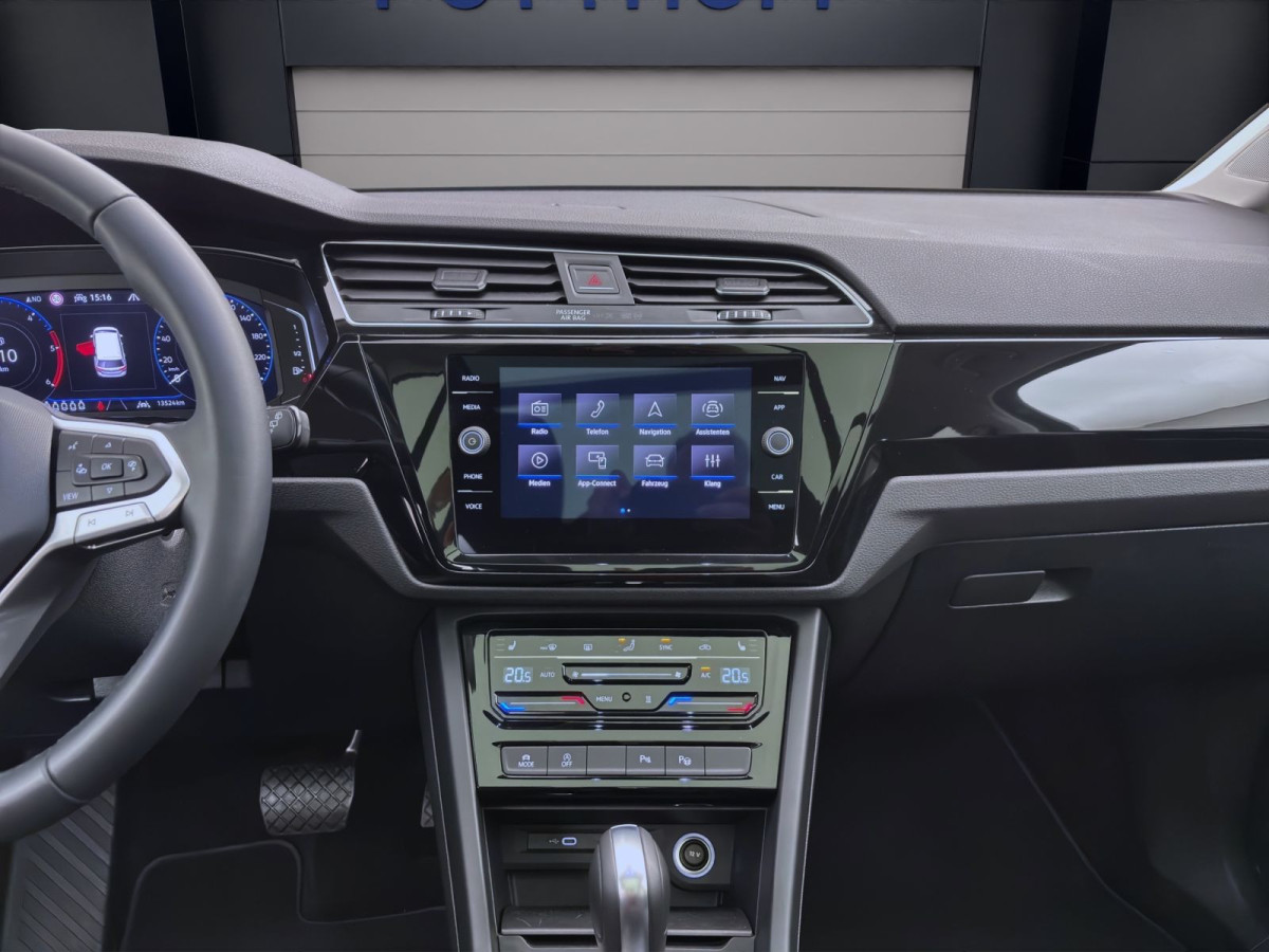 Thumb 13: Volkswagen Touran 2.0 TDI DSG HIGHLINE STDHZG AHK PANO NAVI