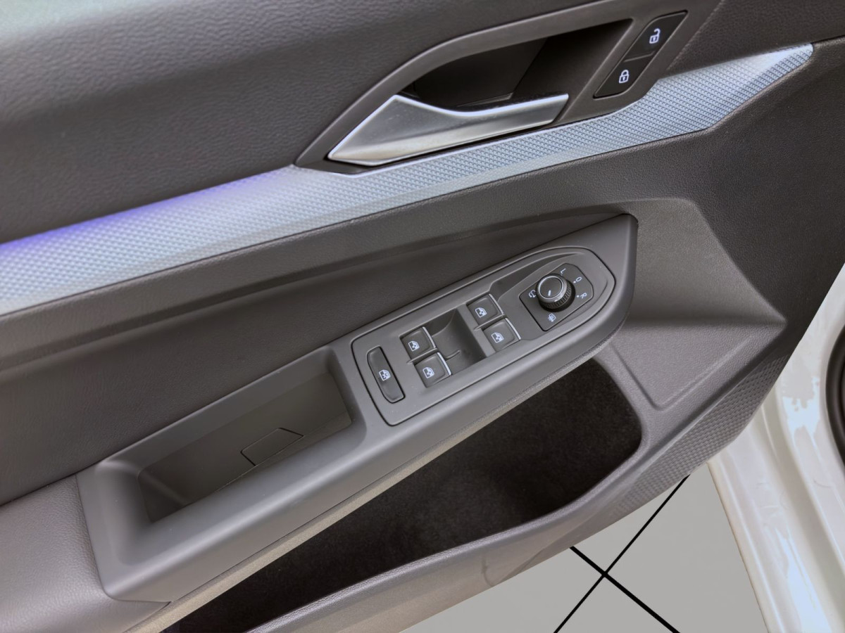 Thumb 9: Volkswagen Golf Variant 1.5 eTSI DSG GOAL AHK KAMERA PDC ACC