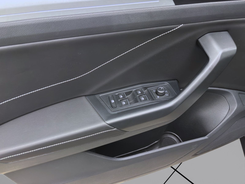 Bild 9: Volkswagen T-Roc 1.0 TSI GOAL NAVI PDC SITZHG LED LM17