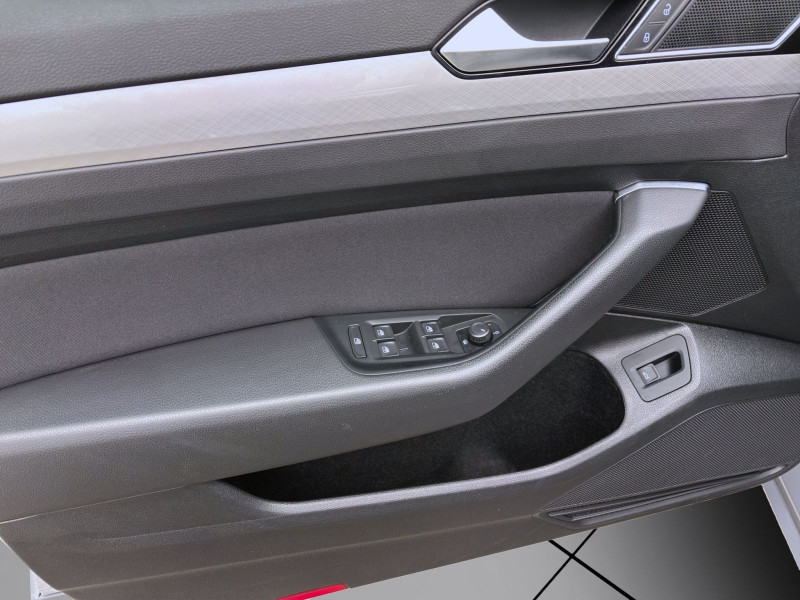 Bild 9: Volkswagen Passat Variant 2.0 TDI DSG BUSINESS AHK KAMERA NAVI PDC