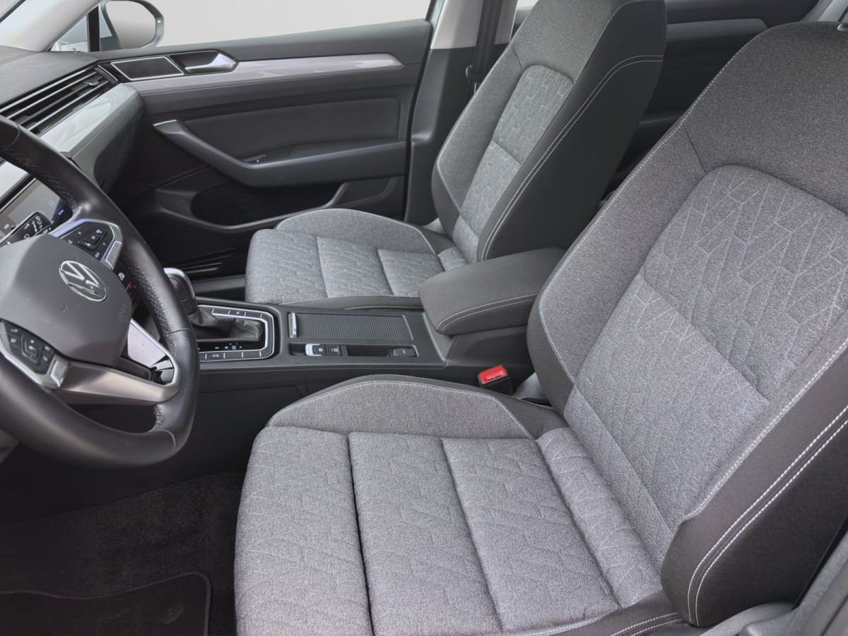 Thumb 8: Volkswagen Passat Variant 2.0 TDI DSG BUSINESS AHK KAMERA NAVI PDC