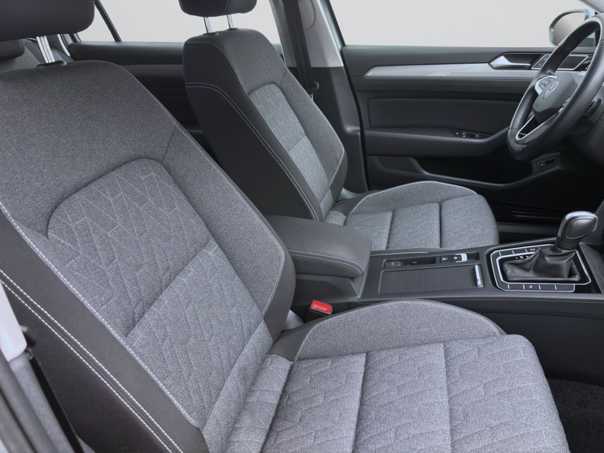 Thumb 15: Volkswagen Passat Variant 2.0 TDI DSG BUSINESS AHK KAMERA NAVI PDC