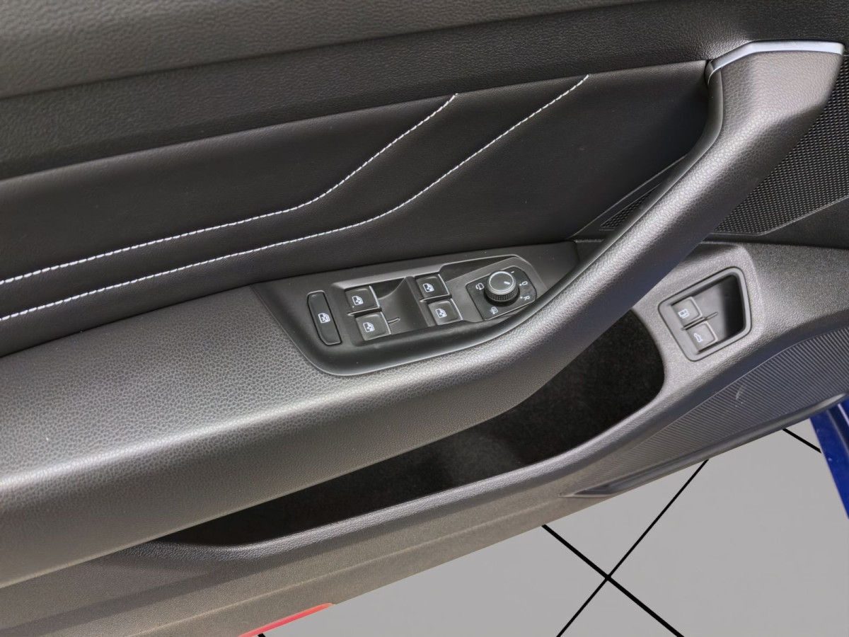 Thumb 9: Volkswagen Arteon 1.4 TSI e-Hybrid DSG R-LINE STDHZG KAMERA NAVI IQ.LIGHT