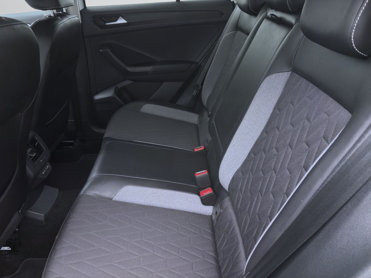 Thumb 14: Volkswagen T-Roc 2.0 TDI DSG GOAL AHK KAMERA NAVI PDC