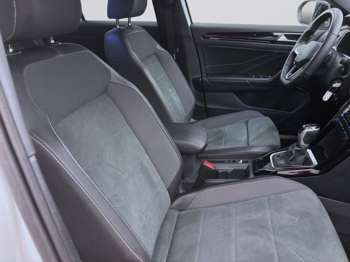 Thumb 15: Volkswagen T-Roc 1.5 TSI DSG R-LINE AHK KAMERA NAVI PDC