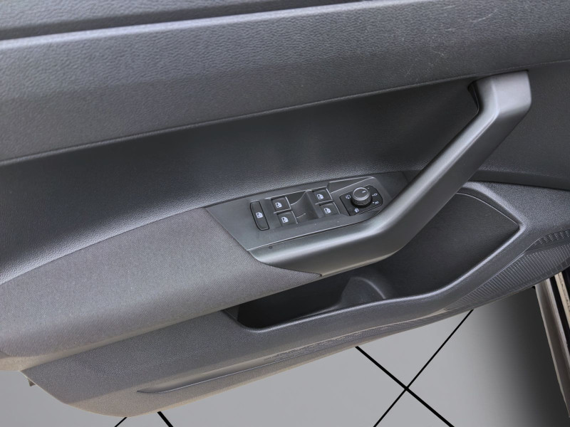 Bild 9: Volkswagen Polo GTI IQ.LIGHT PDC SITZHZG APP-CONNECT