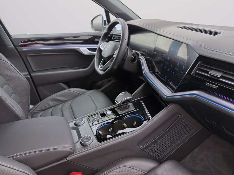 Bild 16: Volkswagen Touareg 3.0 TDI V6 Tiptronic 4M R-LINE AHK LUFT NAVI IQ.LIGHT