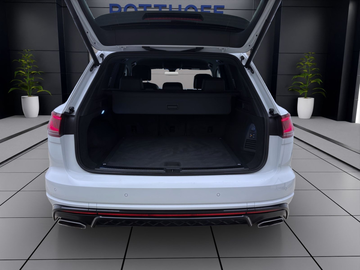 Thumb 3: Volkswagen Touareg 3.0 TDI V6 Tiptronic 4M R-LINE AHK LUFT NAVI IQ.LIGHT