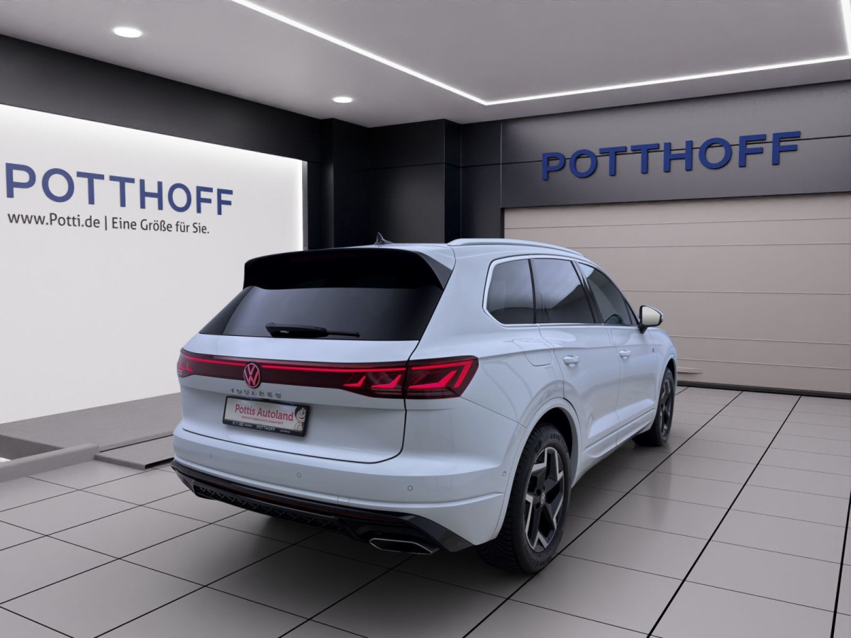 Thumb 4: Volkswagen Touareg 3.0 TDI V6 Tiptronic 4M R-LINE AHK LUFT NAVI IQ.LIGHT