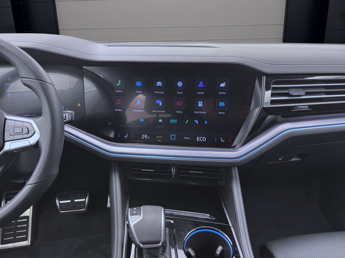 Thumb 13: Volkswagen Touareg 3.0 TDI V6 Tiptronic 4M R-LINE AHK LUFT NAVI IQ.LIGHT