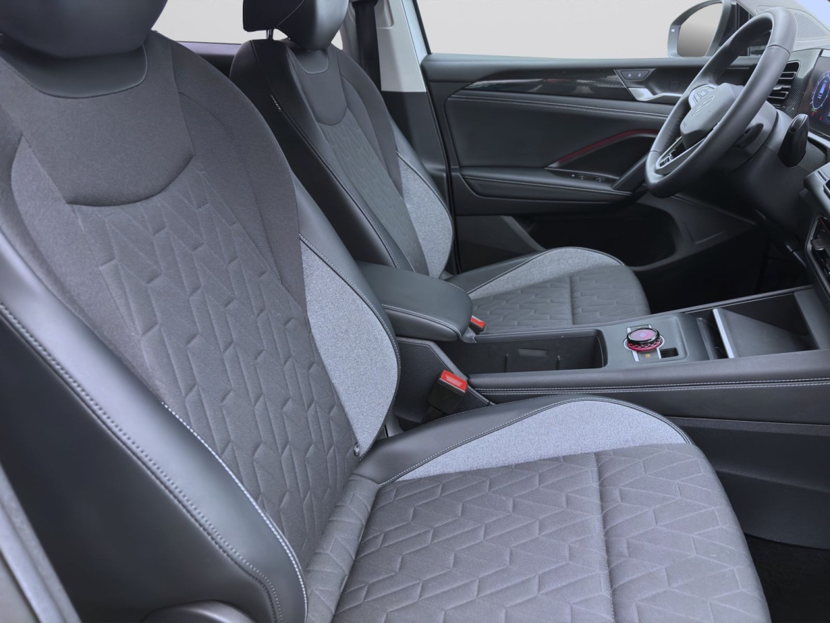 Thumb 15: Volkswagen Tiguan 1.5 eTSI DSG GOAL NAVI AHK KAMERA KLIMA