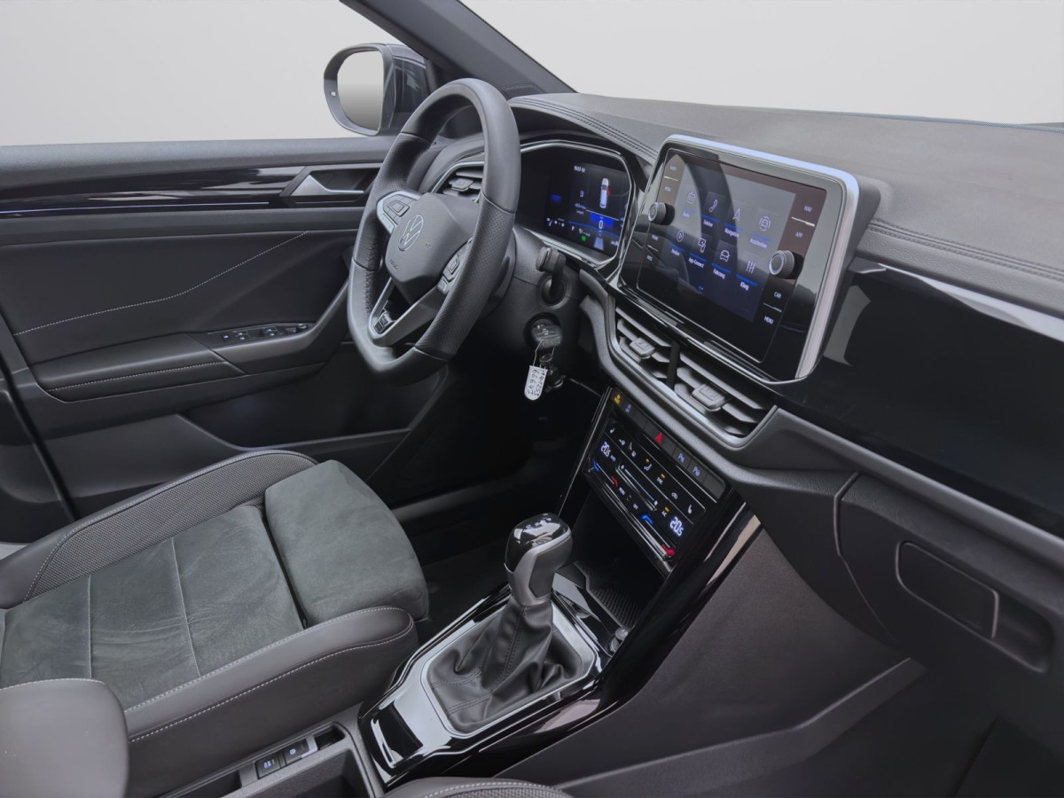 Thumb 16: Volkswagen T-Roc 1.5 TSI DSG R-LINE NAVI AHK KAMERA SHZG