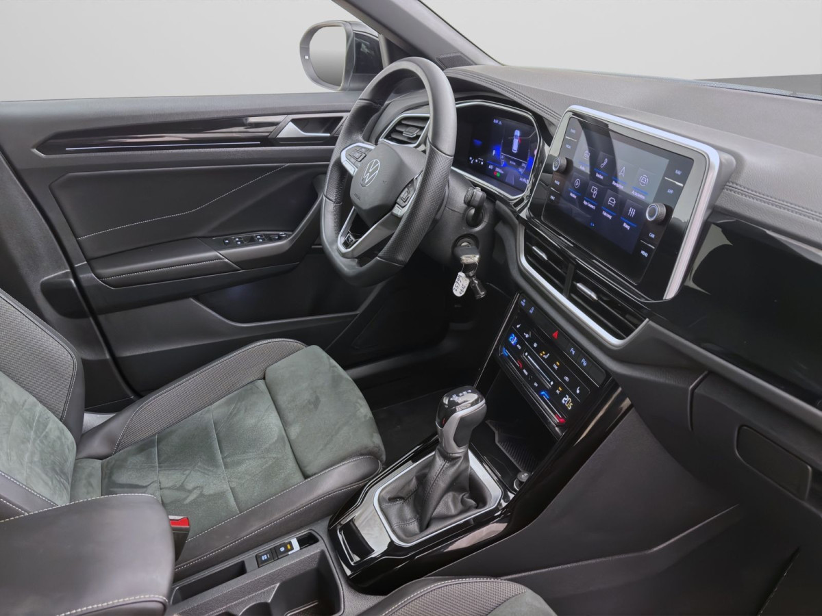 Thumb 16: Volkswagen T-Roc 1.5 TSI DSG R-LINE NAVI AHK KAMERA SHZG