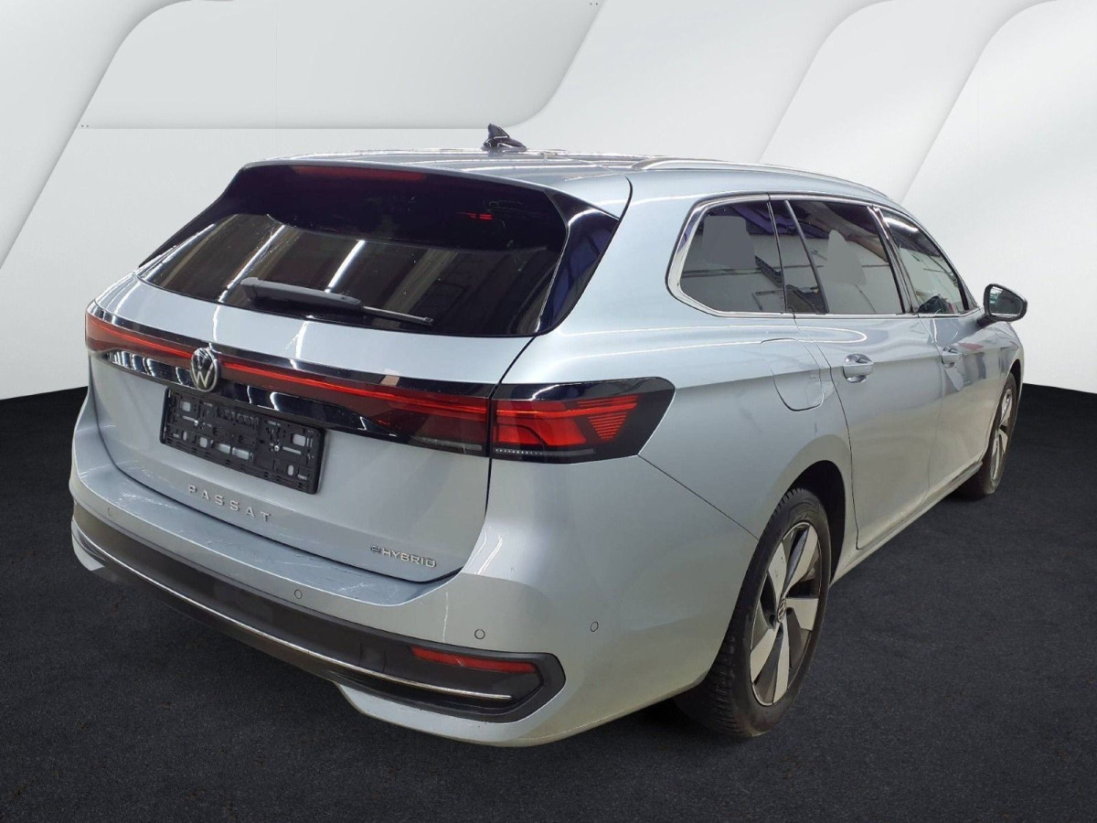 Thumb 1: Volkswagen Passat Variant 1.5 TSI eHybrid DSG BUSINESS AHK NAVI KAMERA HuD