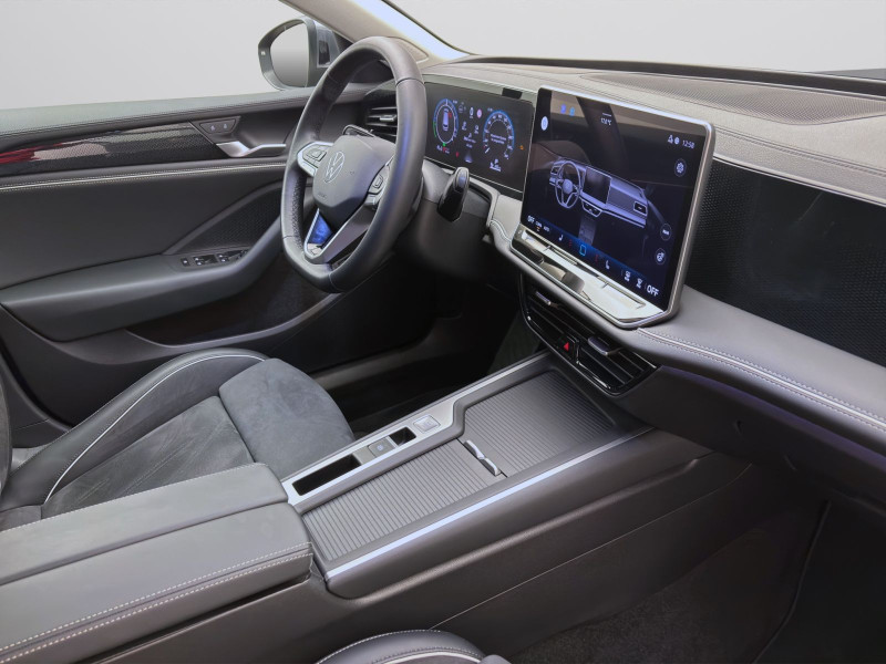 Bild 16: Volkswagen Passat Variant 1.5 TSI eHybrid DSG BUSINESS AHK KAMERA NAVI PDC