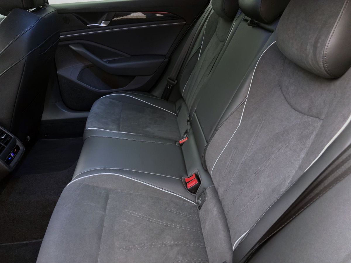 Thumb 14: Volkswagen Passat Variant 1.5 TSI eHybrid DSG BUSINESS AHK KAMERA NAVI PDC